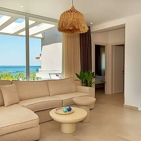 Ceramio 4* لايميناس